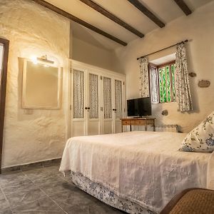 Habitación Estándar con 2 Camas Individuales
